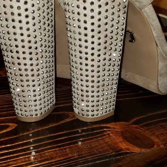 Shoes - Picture 2 of 3